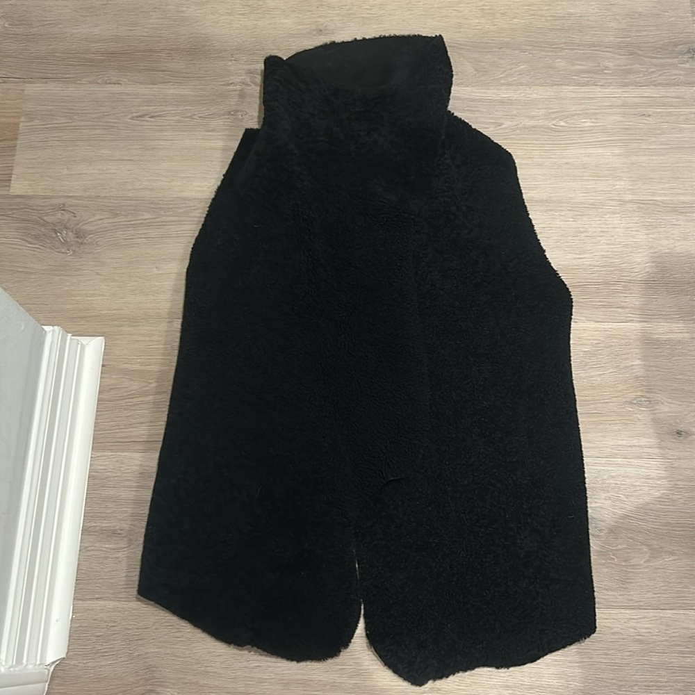 VEDA 100% Leather and Shearling Black Vest / Size Small / - Picture 10 of 10
